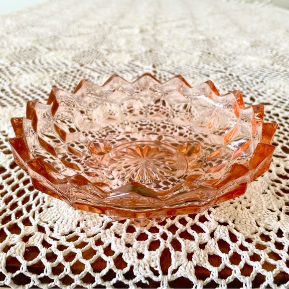 Whitehall Indiana Glass Footed Sawtooth Cubed Candy Dish, pink peach - Picture 3 of 8